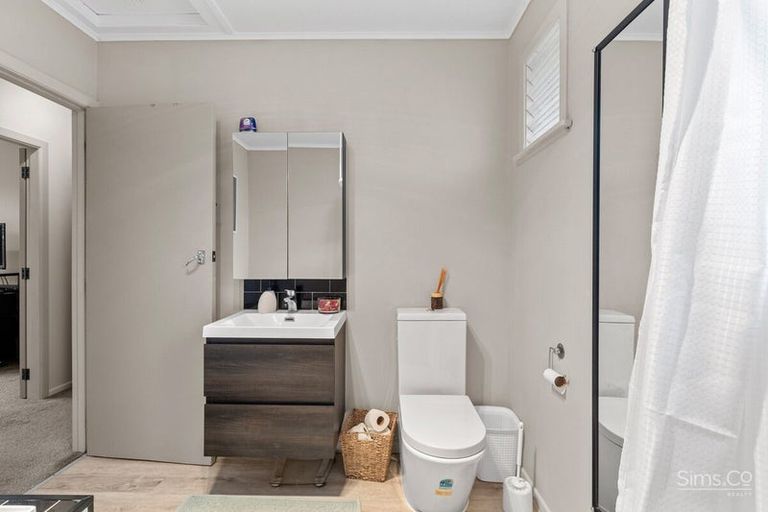 Photo of property in 4 Glenn Street, Castlecliff, Whanganui, 4501