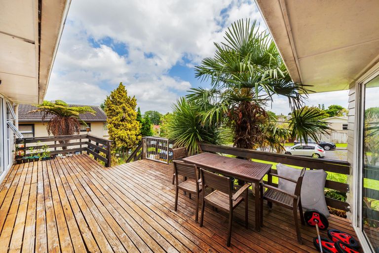 Photo of property in 3 Kaikoura Street, Henderson, Auckland, 0612