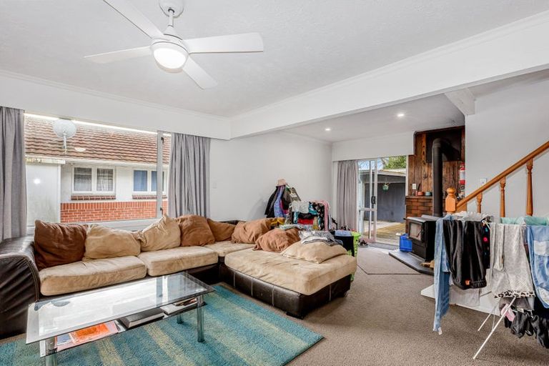 Photo of property in 21 Mangaroa Hill Road, Maoribank, Upper Hutt, 5018