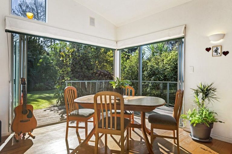 Photo of property in 417 Paremoremo Road, Paremoremo, Auckland, 0632