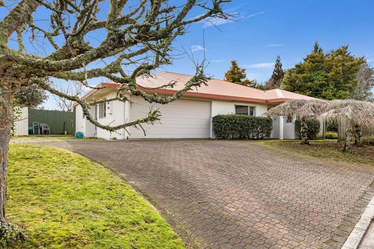 Photo of property in 3 Balmoral Drive, Hilltop, Taupo, 3330