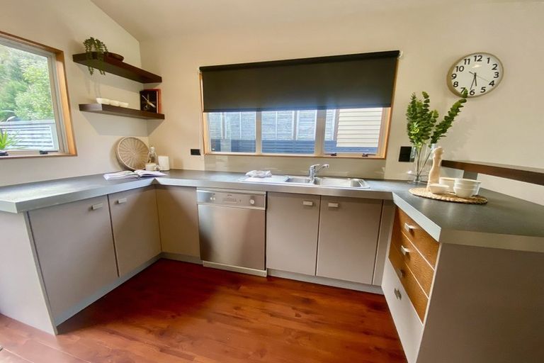 Photo of property in 27 Waverton Terrace, Churton Park, Wellington, 6037