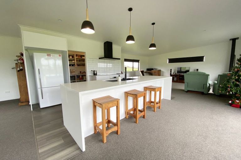 Photo of property in 152 Gladstone Road, Levin, 5571