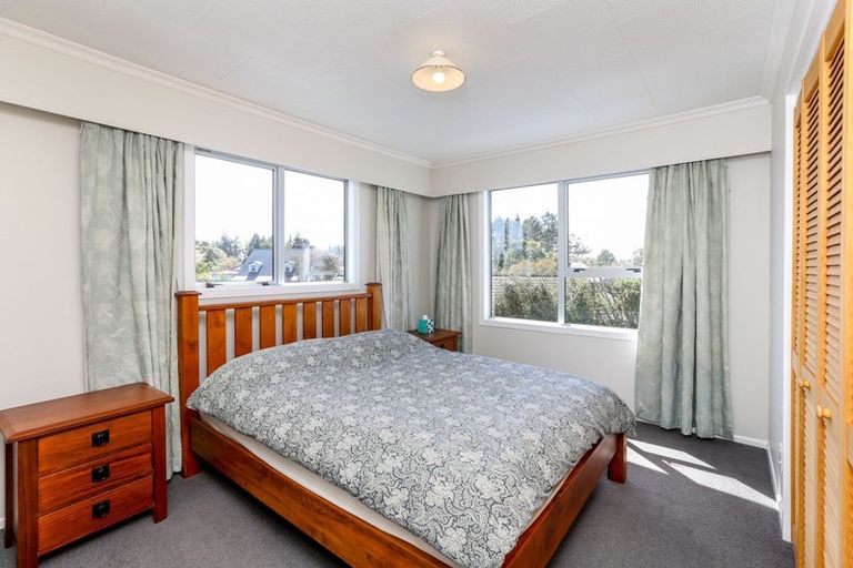 Photo of property in 17 Kowhai Street, Inglewood, 4330