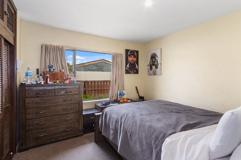 Photo of property in 2/7a Glen Place, Parklands, Christchurch, 8083
