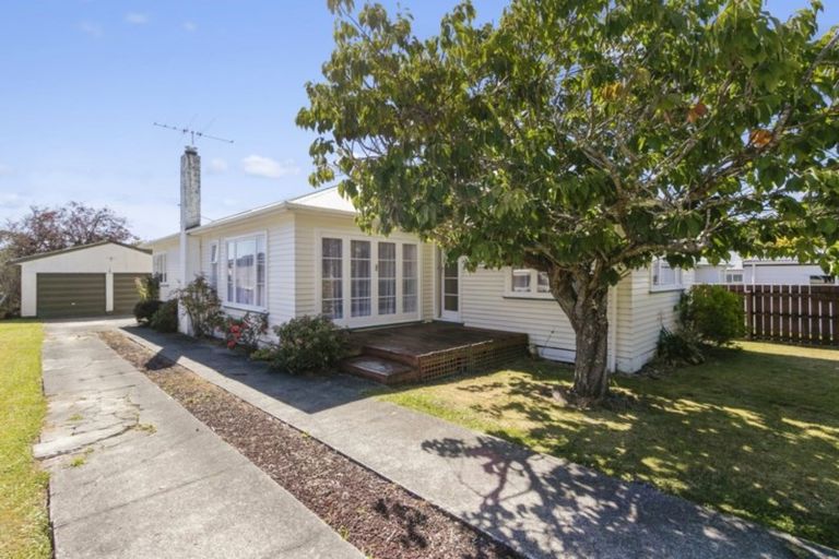 Photo of property in 16 Hay Street, Wainuiomata, Lower Hutt, 5014