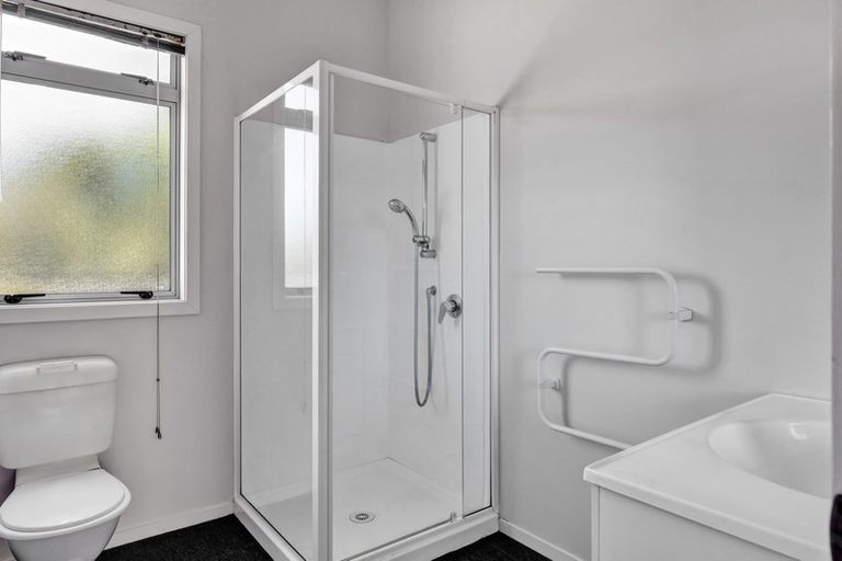 Photo of property in 2/2 Hori Street, Vogeltown, New Plymouth, 4310