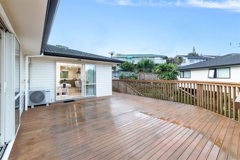 Photo of property in 46b Roick Parade, Glen Eden, Auckland, 0602