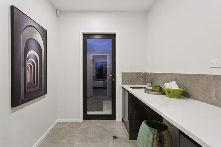 Photo of property in 1 Piwari Lane, Taupaki, 0782
