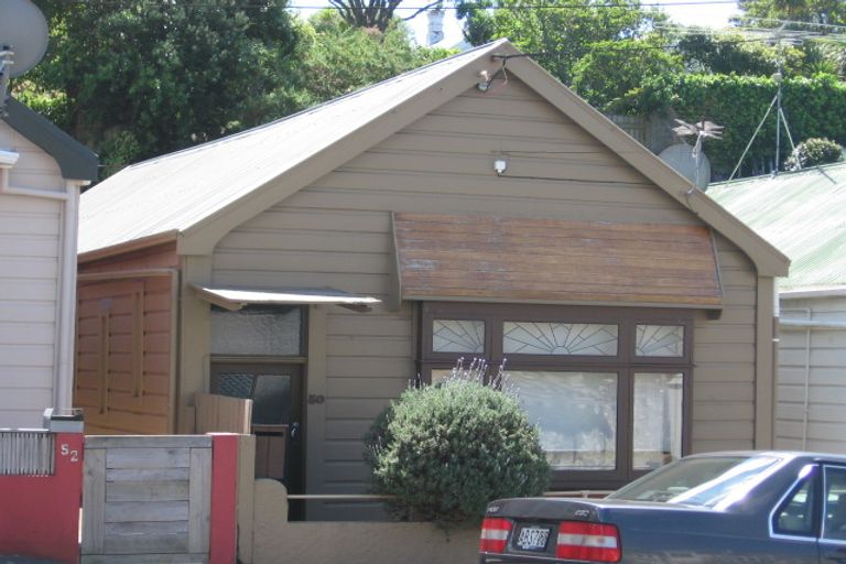 Photo of property in 50 Rolleston Street, Mount Cook, Wellington, 6021