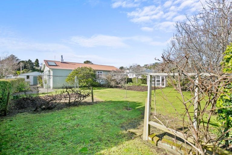 Photo of property in 2 Tupoki Street, Glen Avon, New Plymouth, 4312