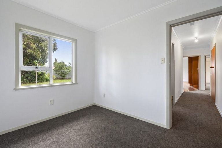 Photo of property in 22 Waterloo Crescent, Hokowhitu, Palmerston North, 4410