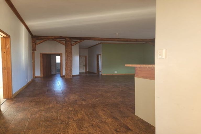 Photo of property in 9 Ruataniwha Street, Waipawa, 4210