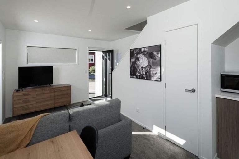 Photo of property in 8b Moa Place, Christchurch Central, Christchurch, 8013