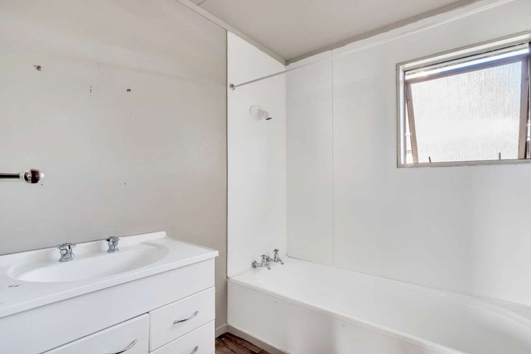 Photo of property in 2 Birch Place, Aramoho, Whanganui, 4500