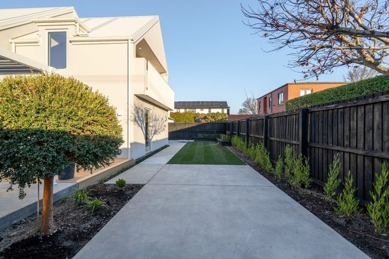 Photo of property in 76 Wai-iti Terrace, Bryndwr, Christchurch, 8052