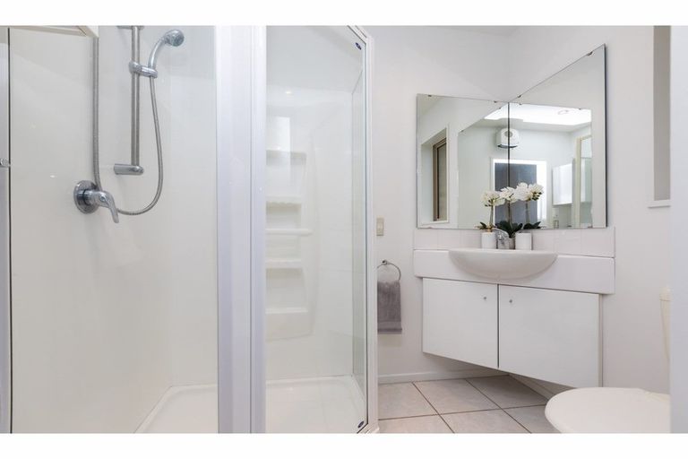 Photo of property in 6 Len Hale Place, Parklands, Christchurch, 8083