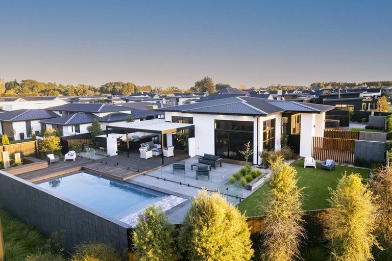 Photo of property in 1 Ashford Avenue, Prebbleton, 7604