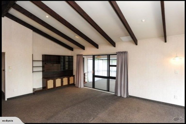 Photo of property in 21 Tauroa Road, Havelock North, 4130