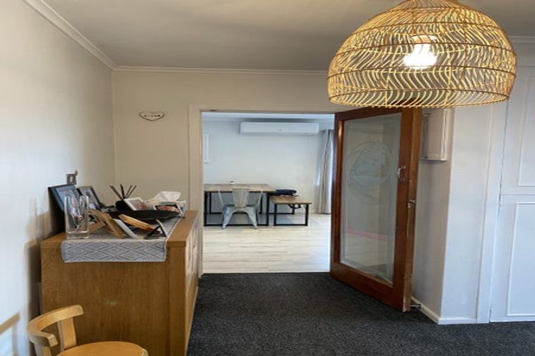 Photo of property in 19 Tahi Terrace, Glen Eden, Auckland, 0602