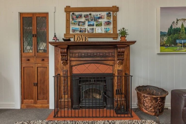 Photo of property in 10 Miller Street, Otane, 4202