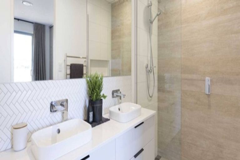 Photo of property in 6 Treloar Crescent, Hobsonville, Auckland, 0616