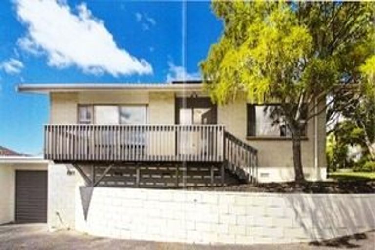 Photo of property in 83 Daffodil Street, Titirangi, Auckland, 0604