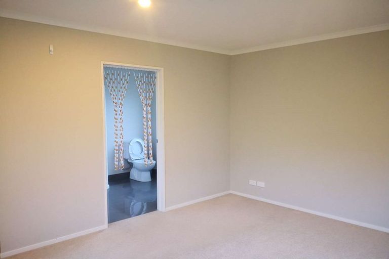 Photo of property in 11 Karika Place, Massey, Auckland, 0614