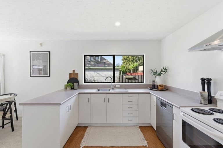 Photo of property in 1/318 Withells Road, Avonhead, Christchurch, 8042