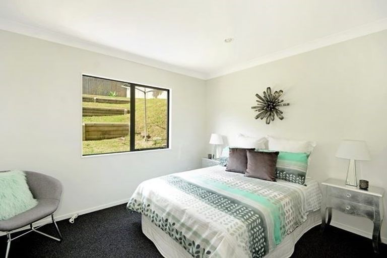 Photo of property in 20 Stephanie Close, Glenfield, Auckland, 0629