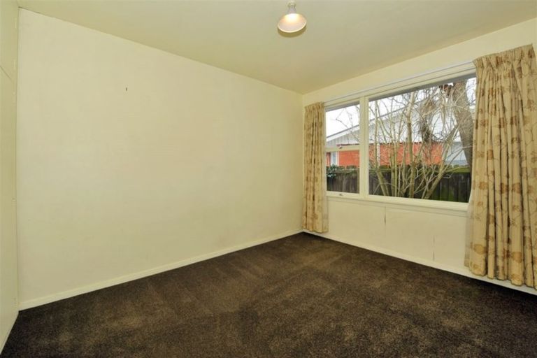 Photo of property in 2/23 Kent Lodge Avenue, Avonhead, Christchurch, 8042