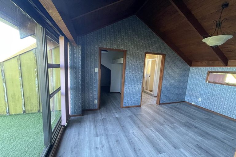 Photo of property in 313 Don Buck Road, Massey, Auckland, 0614