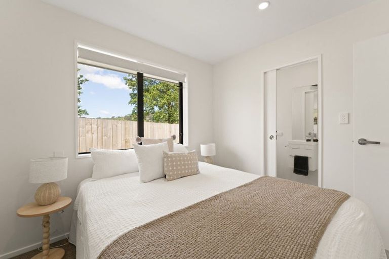 Photo of property in 100 Hagart-alexander Drive, Mosgiel, 9024