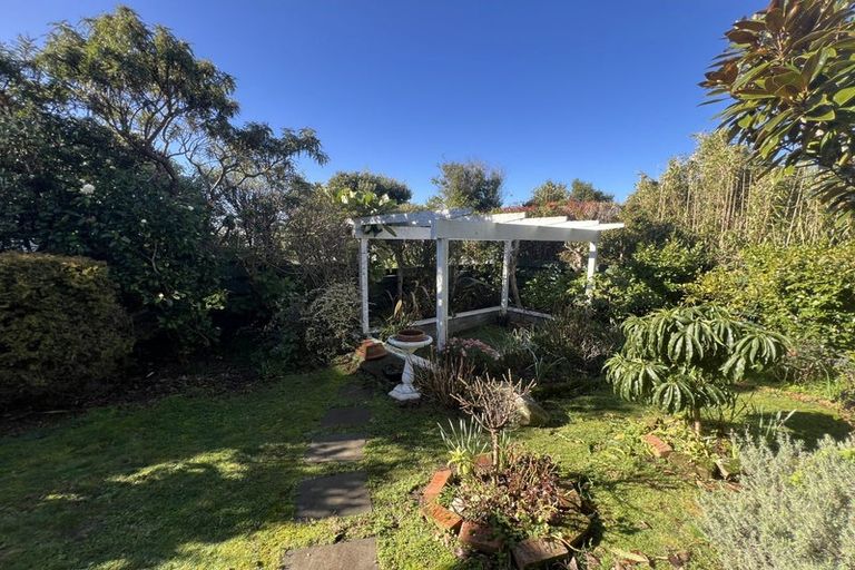Photo of property in 8 Raumati Terrace, Khandallah, Wellington, 6035