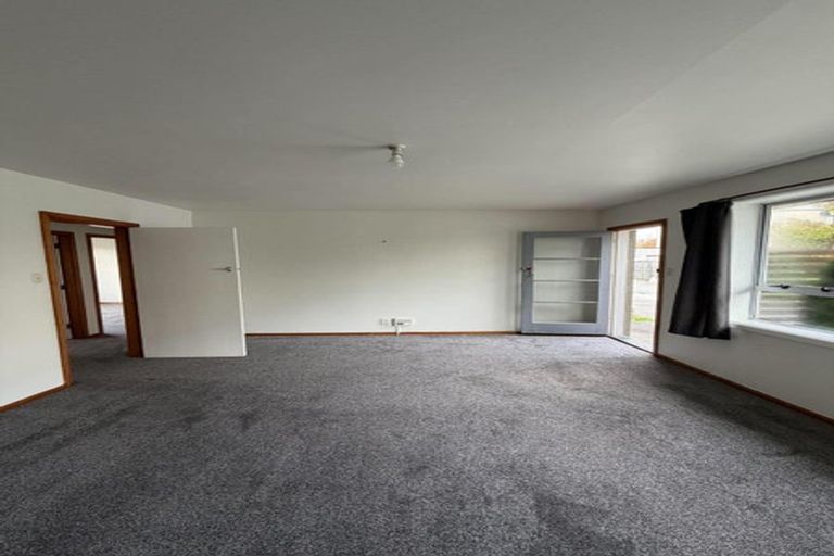 Photo of property in 2/410 Worcester Street, Linwood, Christchurch, 8011