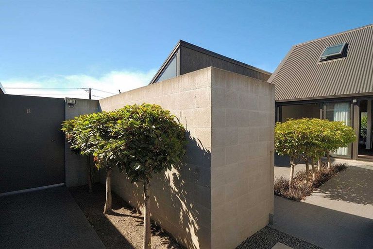 Photo of property in 10 North Avon Road, Richmond, Christchurch, 8013