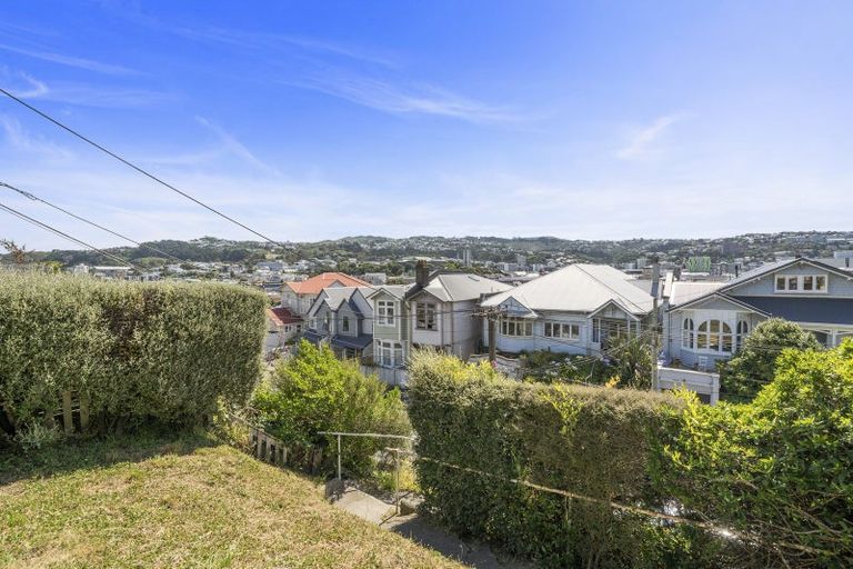 Photo of property in 81 Brougham Street, Mount Victoria, Wellington, 6011