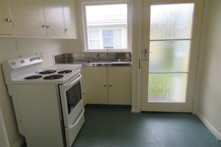 Photo of property in 1a Tocker Street, Taita, Lower Hutt, 5011