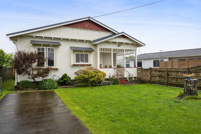 Photo of property in 10 Morrissey Street, Hawera, 4610