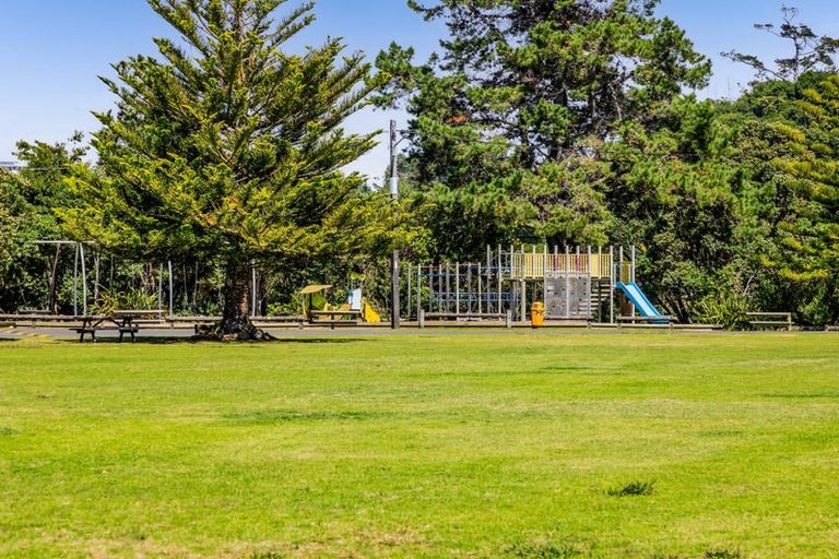Photo of property in 120 Seventh Avenue, Urenui, 4377