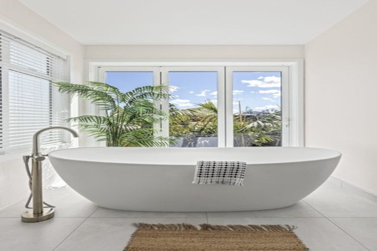 Photo of property in 36 Tohora View, Waihi Beach, 3681