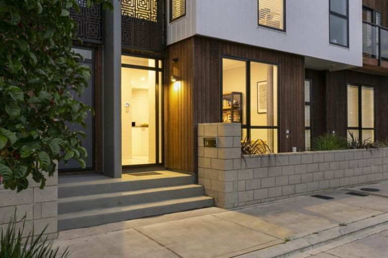 Photo of property in 56 Onekiritea Road, Hobsonville, Auckland, 0616