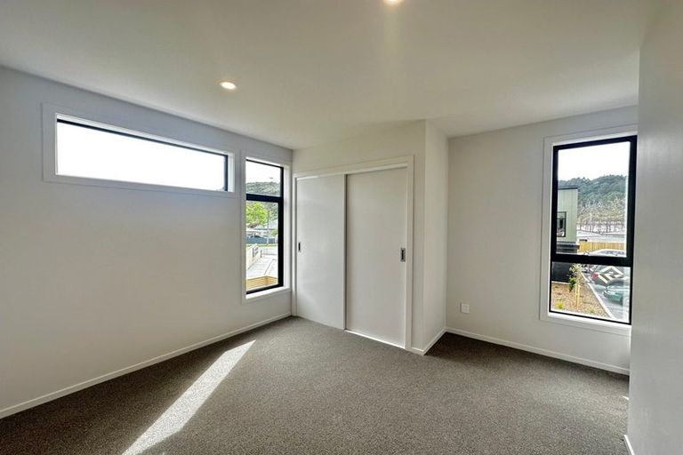 Photo of property in 21/7 Johnston Grove, Taita, Lower Hutt, 5011