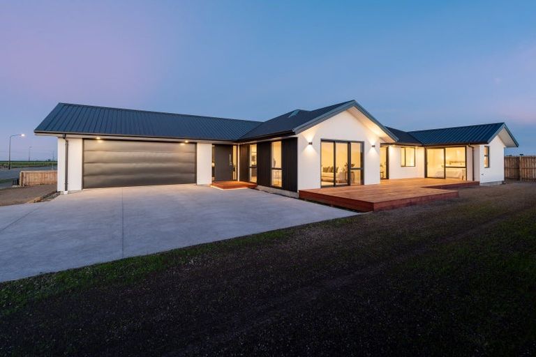 Photo of property in 10 Wheat Avenue, Darfield, 7510