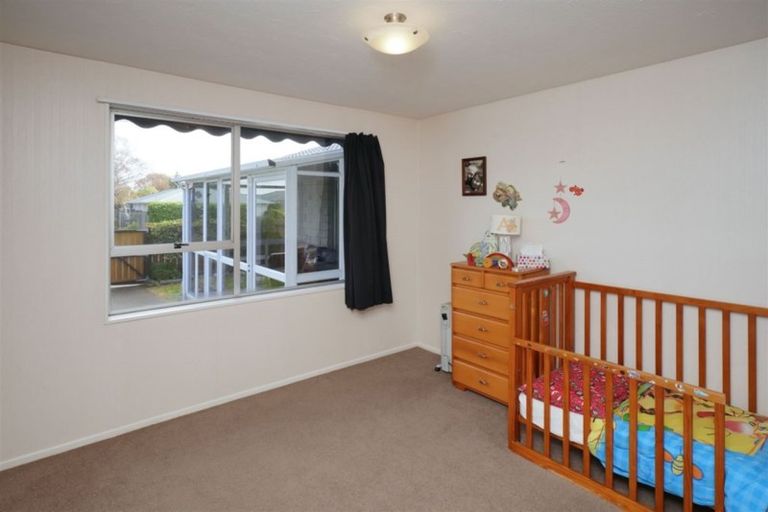 Photo of property in 15 Inwoods Road, Parklands, Christchurch, 8083
