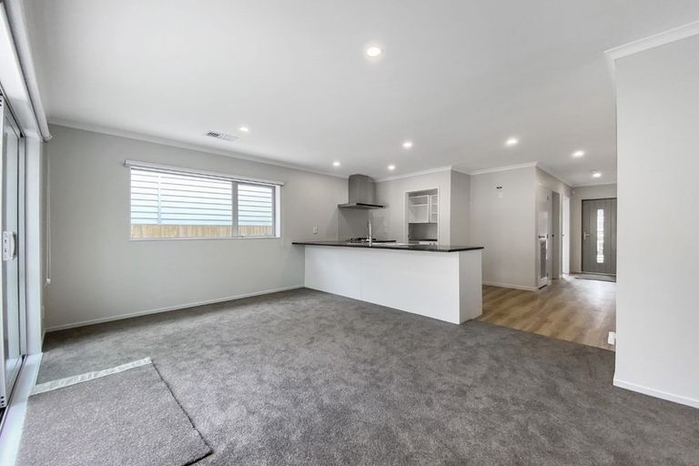Photo of property in 147 Amesbury Drive, Churton Park, Wellington, 6037