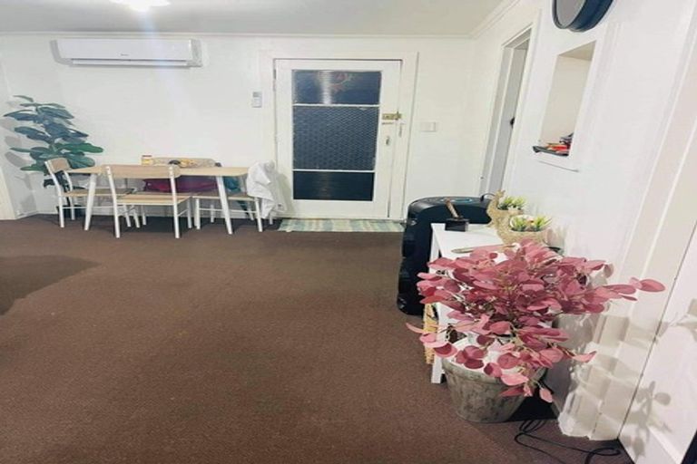 Photo of property in 51 Pembroke Road, Northland, Wellington, 6012