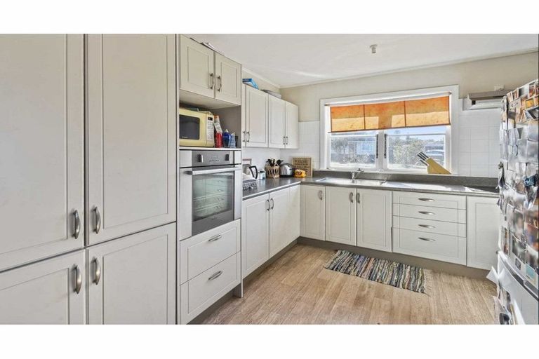 Photo of property in 49 Buller Crescent, Manurewa, Auckland, 2102