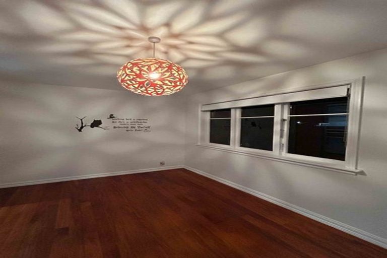 Photo of property in 1/15 Killarney Avenue, Torbay, Auckland, 0630