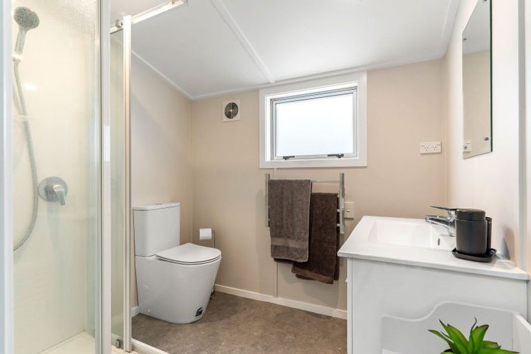 Photo of property in 105 Mckellar Place, Whangamata, 3620